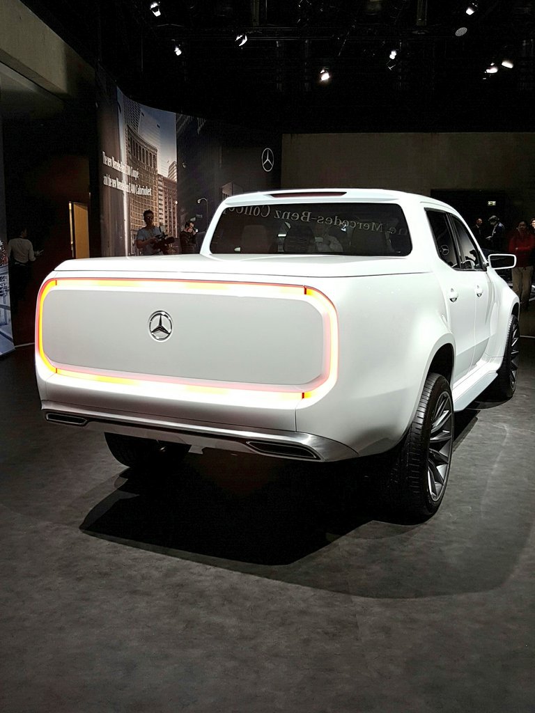 CarsSouthAfrica's tweet photo. Back of the Merc X-Class still very much in concept from, don't see this design making it all the way to production. #mbpickup https://t.co/1CsAUBKgCT