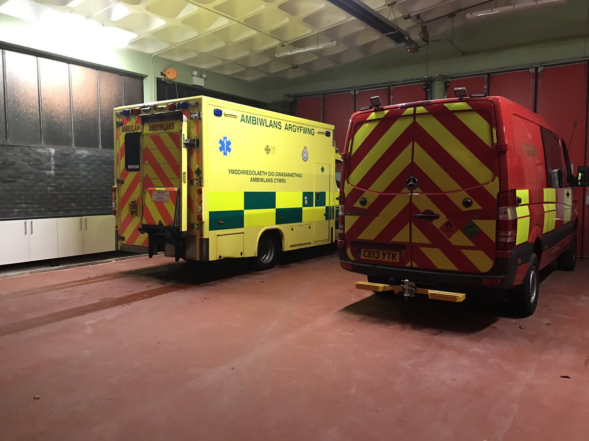 steve_paramedic's tweet photo. Shift finally over truck tucked up after 9hr shift without a break it's off to grab son grub bath and bed fresh for tomorrow's #emsshift https://t.co/PzyiFZzd5D