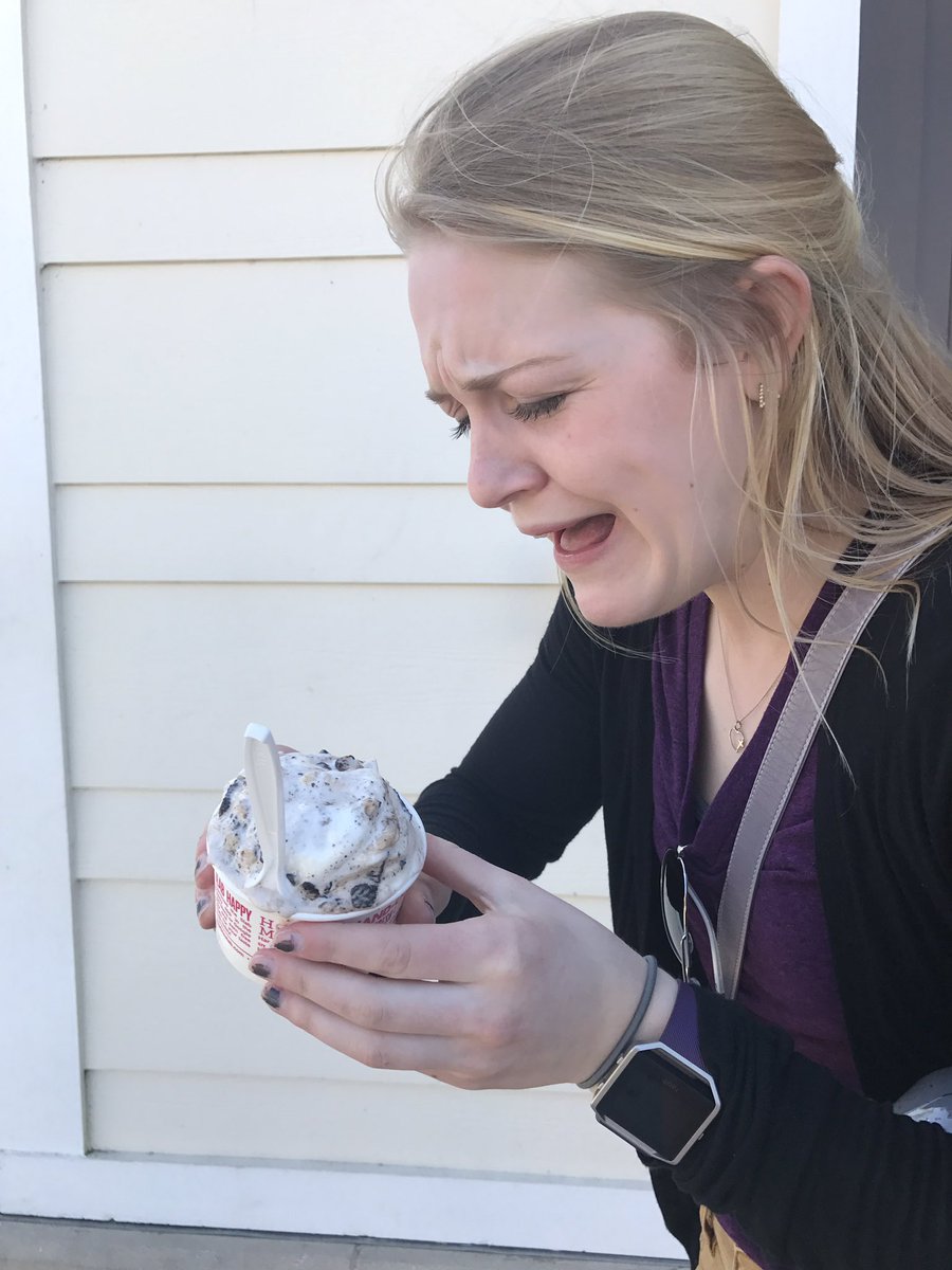 WhyEmilyCries's tweet image. Because her ice cream was melting too fast (part 2).