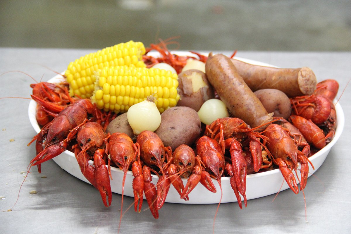 It's Monday again, which means it's time to enjoy boiled crawfish for only $3.99 per pound for 5 pounds or more! ow.ly/ERao309E40e