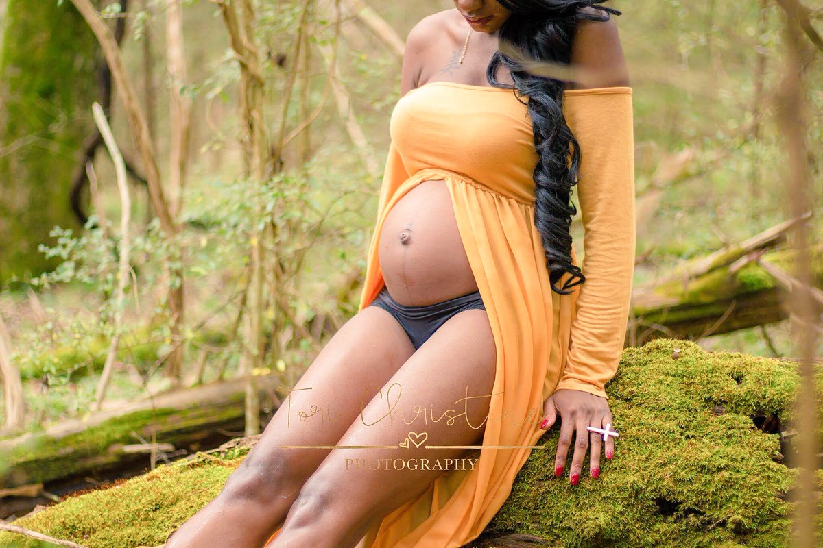 TrapGirll_'s tweet photo. 🤰🏽🌻 https://t.co/T0smsSwqsA