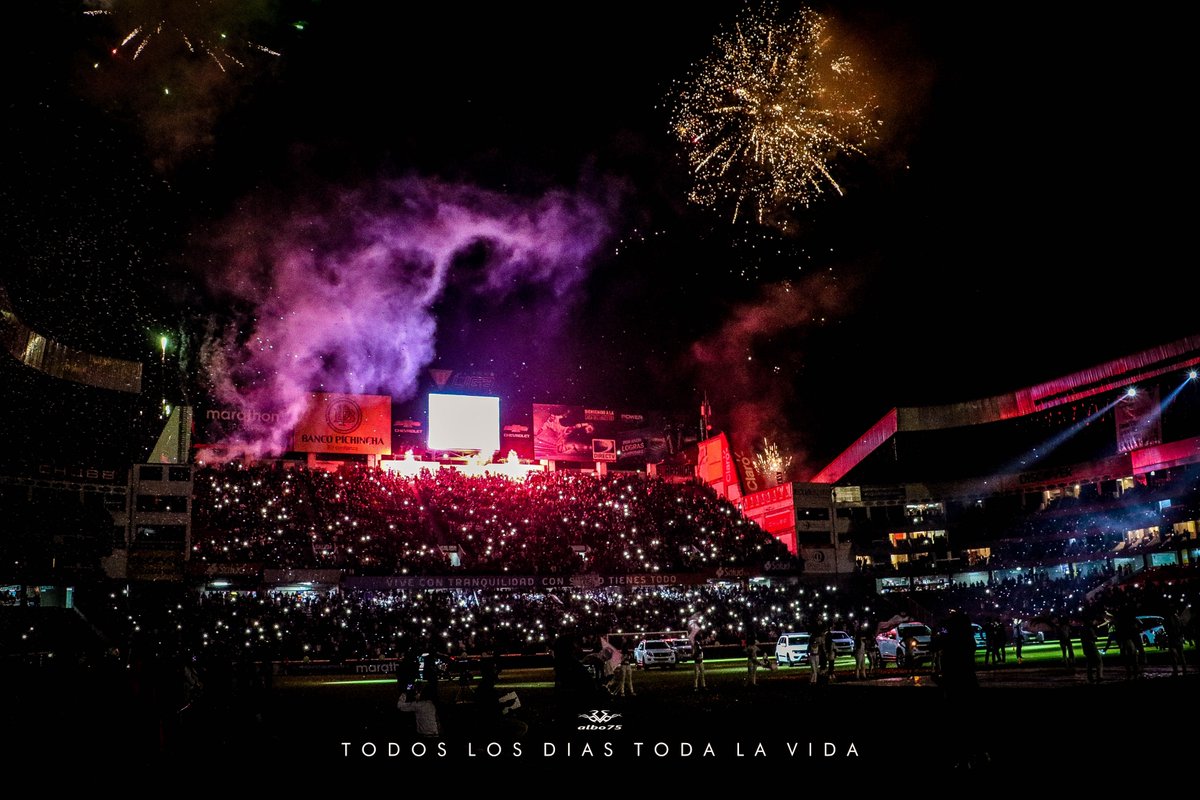 albo75's tweet photo. Señores soy hincha de @ldu_oficial #ldu #365LDU #20AñosCasaBlanca https://t.co/oy01EvfAVC