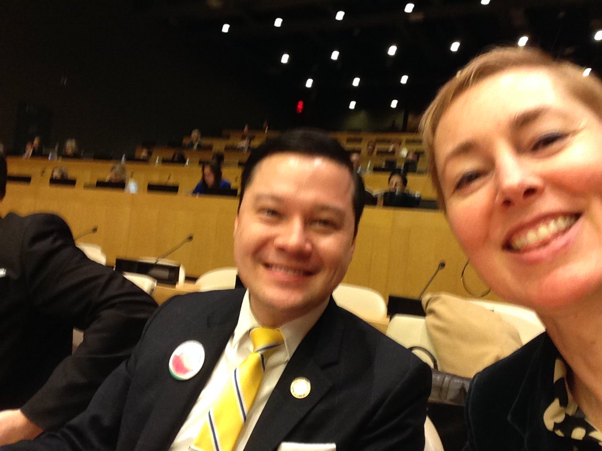 CaterinaRindi's tweet photo. Meeting people @JoshuaAngPrice doing good work in government and sustainability @IMPACTL21 @UN #ImpactLeadership21 #POC2017 https://t.co/CYIqATbXsQ