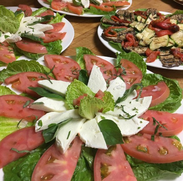 VMBistro's tweet photo. Our New Lunch Menu is Here! Stop by the restaurant for more. #VMBistro #UltimateLunch #LunchTime https://t.co/zTB16vuGZ3