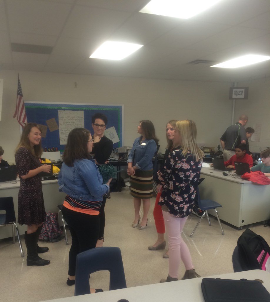 klostermann_k's tweet photo. Happy to have Administrators in the Edplus Mentoring program visiting OFMS today. @EducPlus @OrchardFarmRV https://t.co/IfVLiahBFY