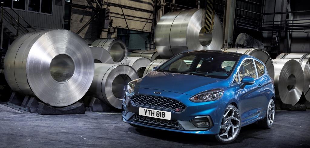 fordauthos's tweet photo. @FordPerformance ha presentato la 3^ GENERAZIONE DI #FiestaST al #SalonediGinevra! Il Plus?Il nuovissimo 3 cilindri #Ecoboost 1.5 da 200 cv😱 https://t.co/wuhDQltVY6