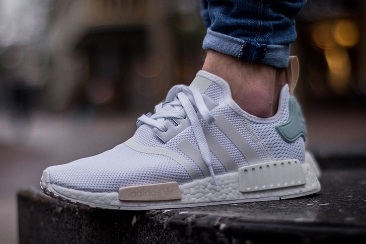 women's nmd r1 tactile green