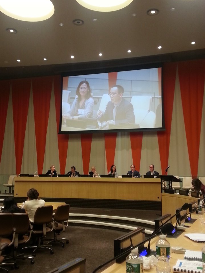 IMPACTL21's tweet photo. #xiaochenzheng discussing #Blockchain4SDGs applications #poc2017 https://t.co/RfTFpyruh9