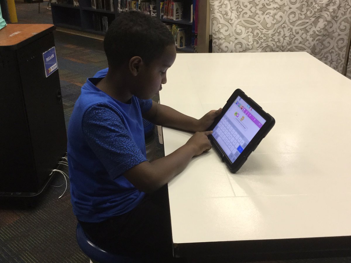 MrGroehler's tweet photo. @MsCarlsonRPS @LibrariansSoul @GageMediaClass 3rd grade students creating an autobiographical program on @scratch #GageGators https://t.co/yFWNvzaPSD