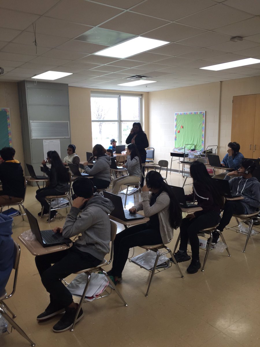 CounselorNbmp's tweet photo. NBMP EL students preparing for WIDA #studentsonthemove @NeelysBendMP @MNPScounselors @Molly_Stov https://t.co/fq4iT1j7Ce