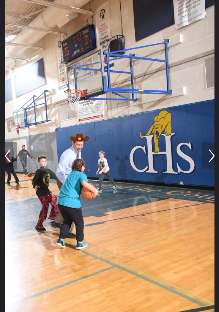 WhatIn5's tweet photo. What in school administration? #priorities. https://t.co/A5HA8Sjxmg
