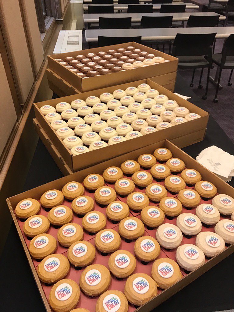TRiddleJD's tweet image. Sprinkles cupcakes on deck! Diversity Week 2017 official begins at noon in Room 300! #JMLSChicago #JMLSDiversity