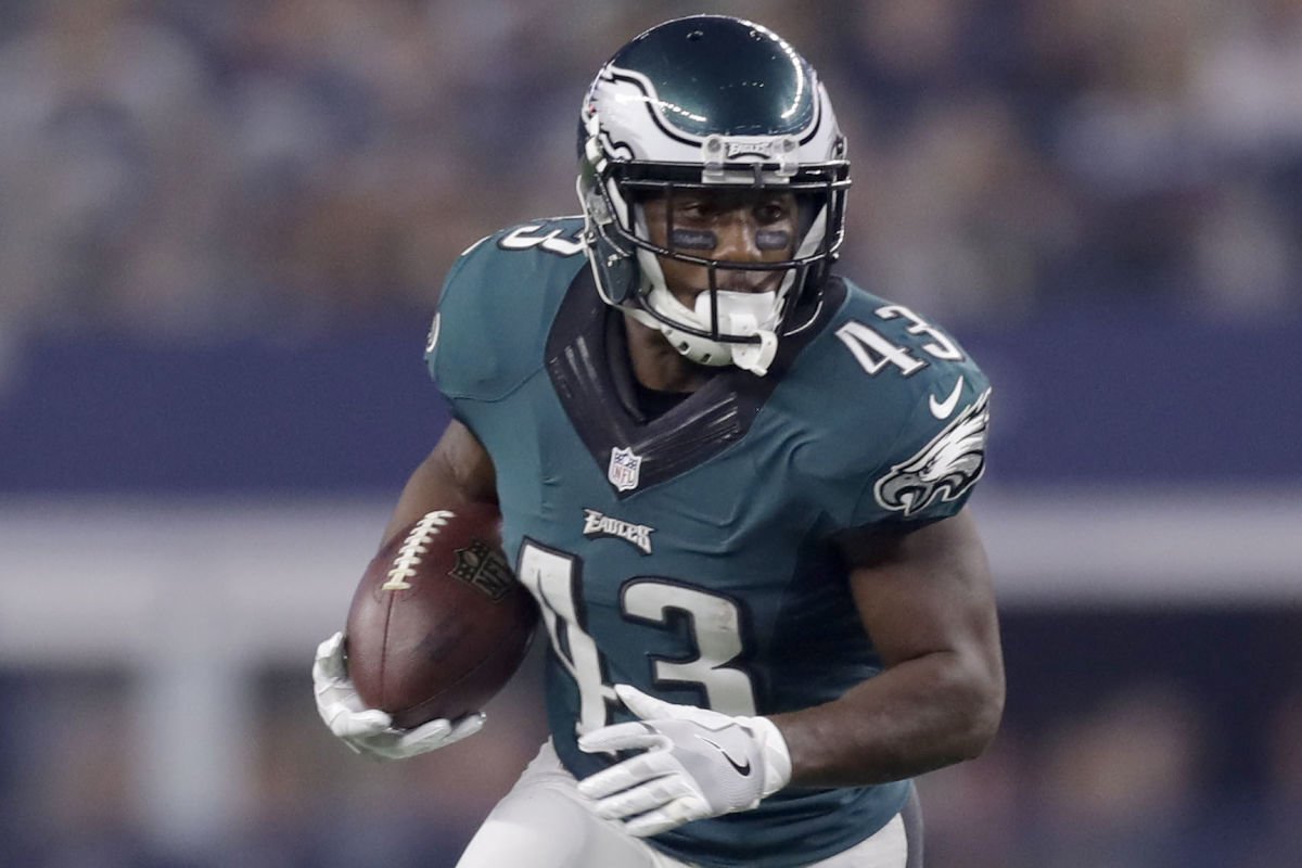 CryotherapyNAL's tweet photo. Eagles running back Darren Sproles is using cryotherapy to stay fit during the offseason - https://t.co/Ac2BHEmWyA  #wholebodycryotherapy https://t.co/JmKZGaIuDq