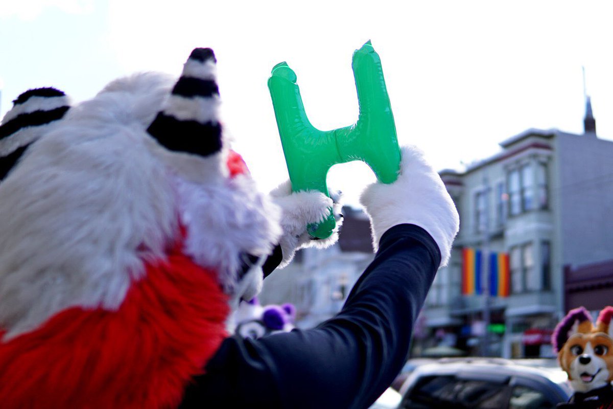 ChatahSpots's tweet photo. Happy Birthday @2MischiefMakers!
And to many more years of creating and spreading mischief!
#MischiefMonday #BlessH https://t.co/SyVE46iXDf