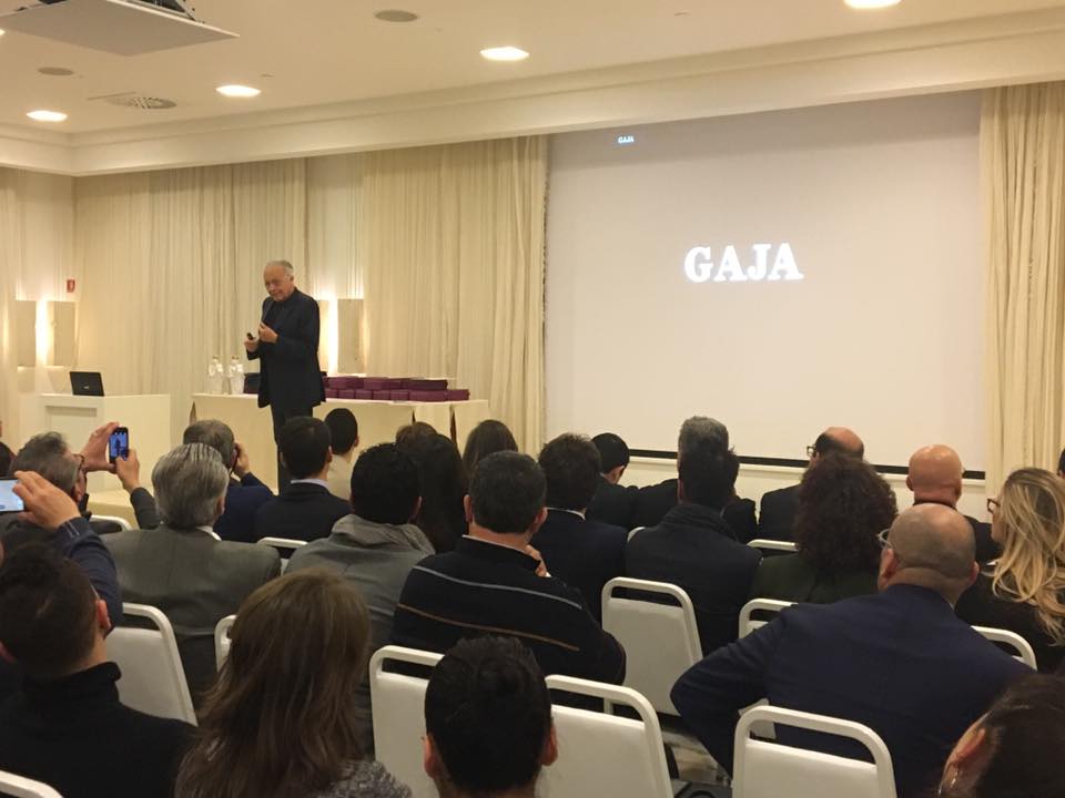 imovepuglia's tweet photo. Siamo a #BorgoEgnazia con #FISPuglia per lo straordinario incontro con #AngeloGaja, artigiano del vino #winelovers in #Puglia #vino https://t.co/bAChPigtRc