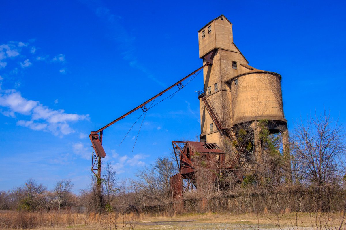 FilmMacon's tweet photo. Scenes from #Macon, Georgia. #industrial #FilmLocation #GeorgiaFilm #FilmMacon https://t.co/UCwHfcGhwX