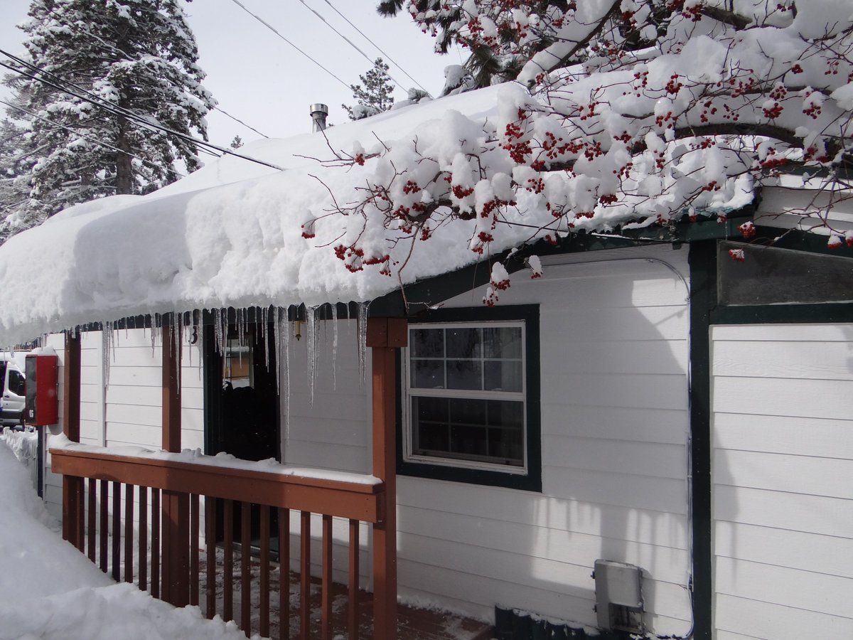 Docs_Cottages's tweet photo. #Heavenly is Waiting For You! And So Is @Docs_Cottages #Tahoe #LakeTahoe #LakeTahoeSnow Reserve Your Cozy Cabin Now! https://t.co/XCUBLCbb1F https://t.co/3YNw1SXLaZ