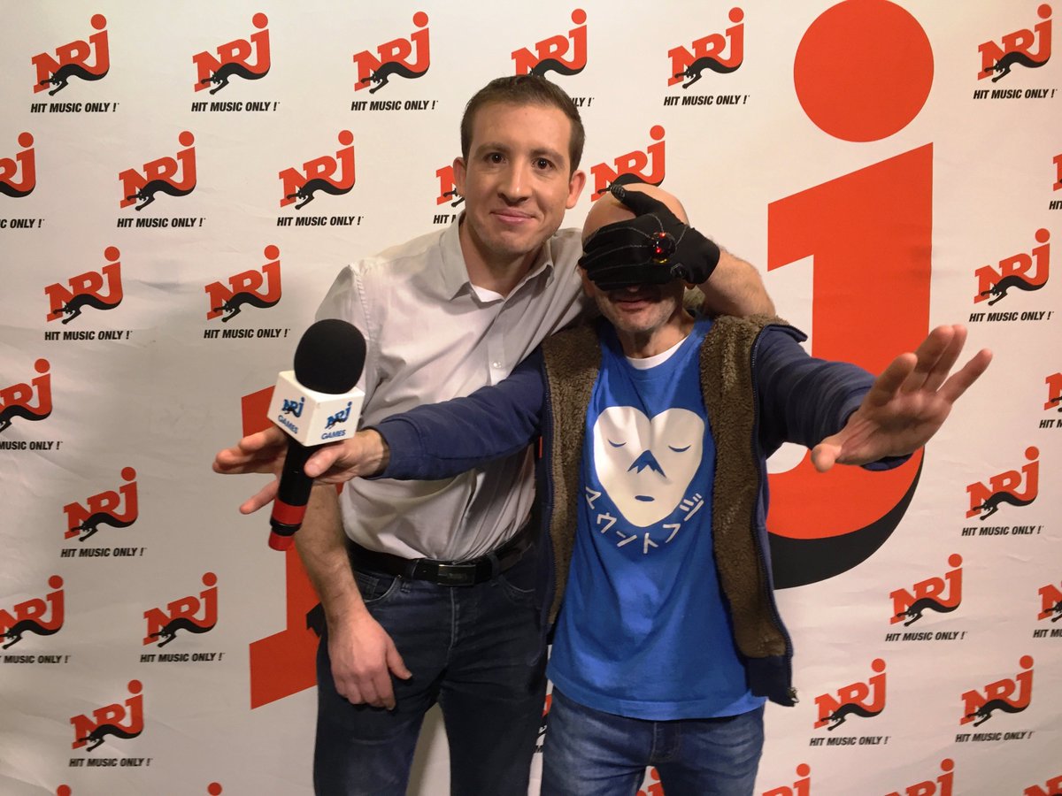 NRJ_GAMES's tweet photo. Merci aussi @Specktr_gloves de nous avoir présenté son gant connecté bluffant, durant le #JTHIGHTECH animé par @ppgarcia75 ! https://t.co/EZkycjDgtp