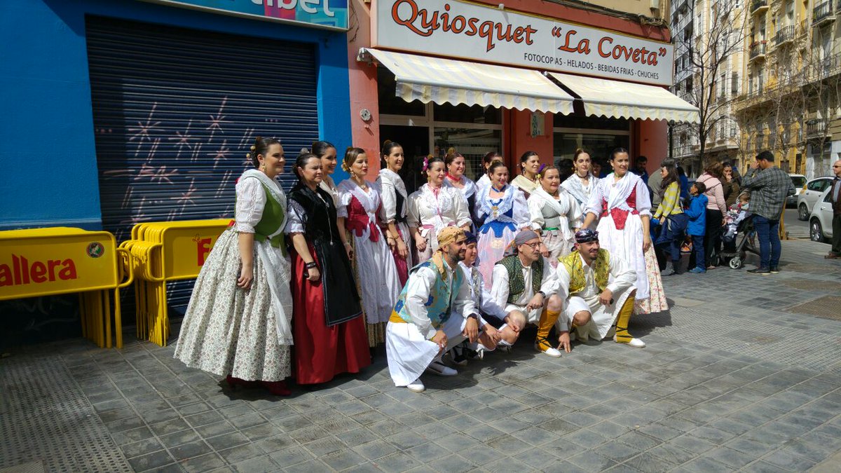 FallaMPLS's tweet image. Després d'un cap de setmana ple d'actes en nostres setmana cultural, és moment de agarrar forces per a #falles #falles2017