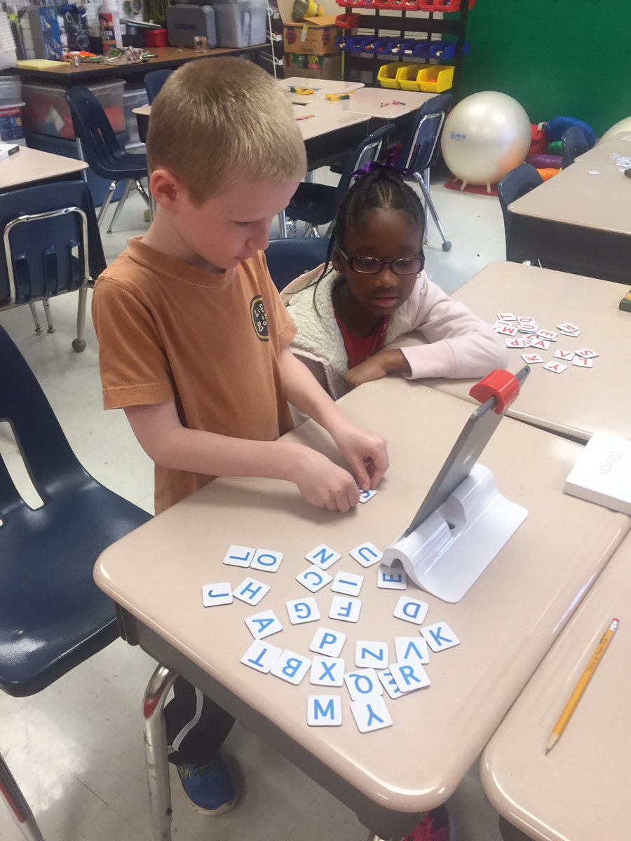 woesreach's tweet photo. Nothing like Osmo word battles for pumping up our Dr. Seuss themed Read-a-thon!  @PlayOsmo https://t.co/v3xQCM3ghf