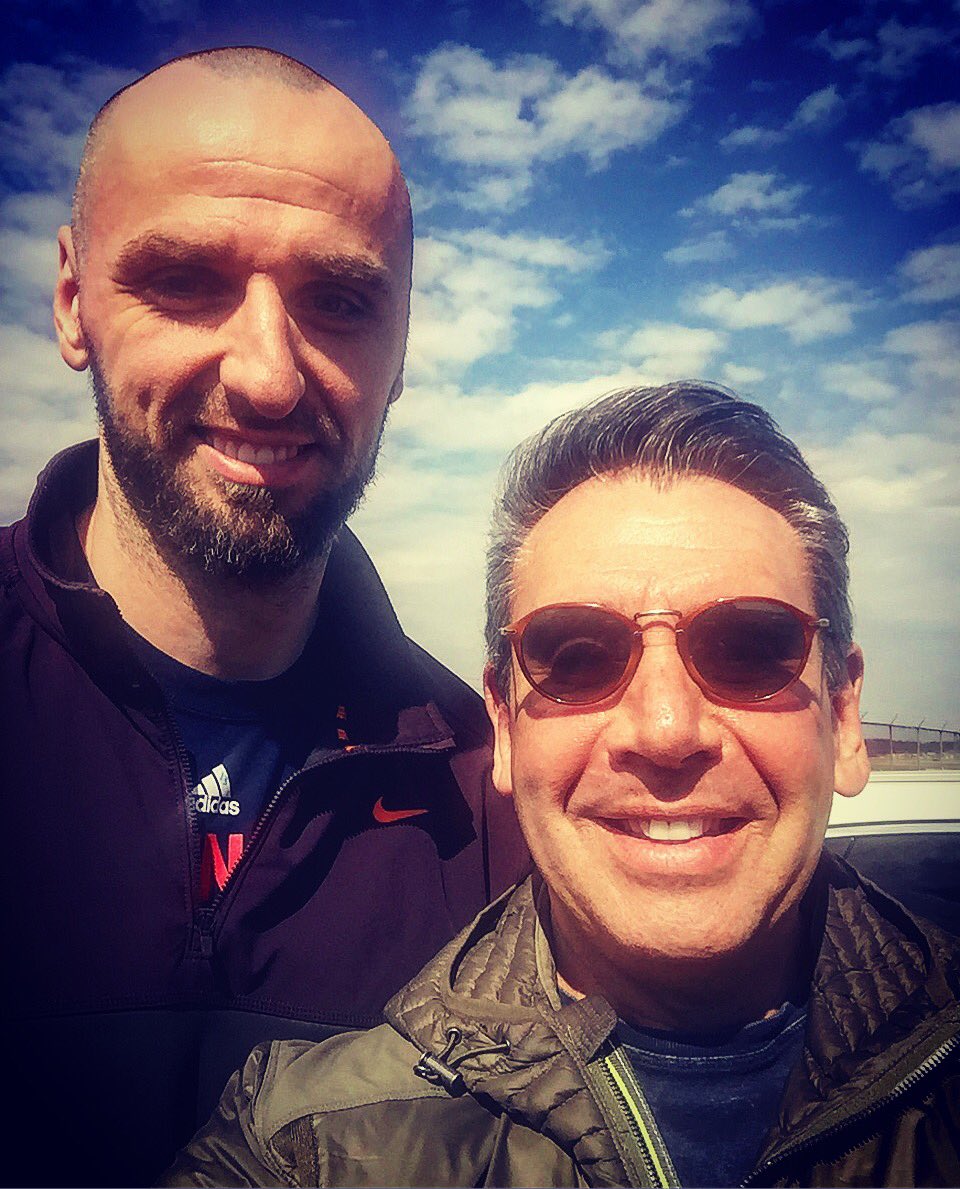 glennconsor's tweet photo. .@WashWizards wheels up to West Coast week ✈️ @MGortat 1st stop old PHX stomping ground #Wizards #WizSuns #radioparty #MSE #CSNMA https://t.co/uCpzbv9ZcT