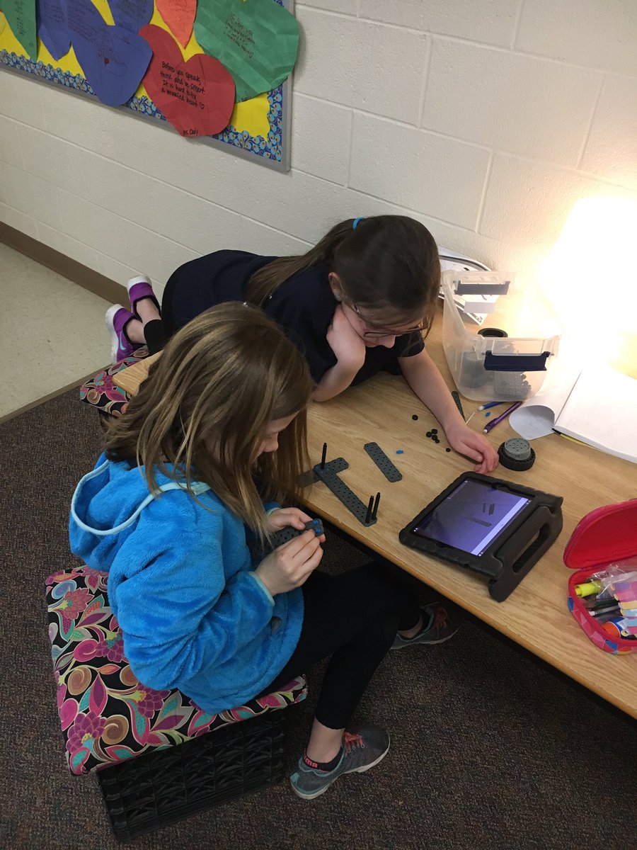 mrscadysclass's tweet photo. Constructing pendulums #pltwcollisions #heritagelearn #sascompass https://t.co/phTOqj2UId