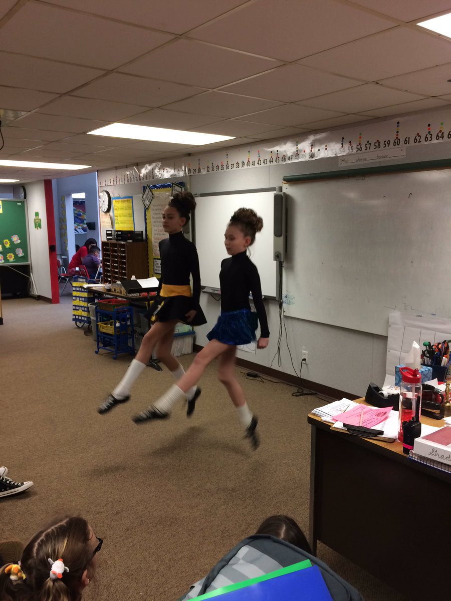 BellflowerRuff's tweet image. Irish dancing ! Getting ready for St. Patrick's Day!