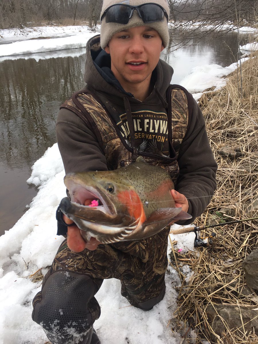 Ice is out, water temps rose and the steel have started to move in! And managed to double up on two beautiful bucks this morning! #RN