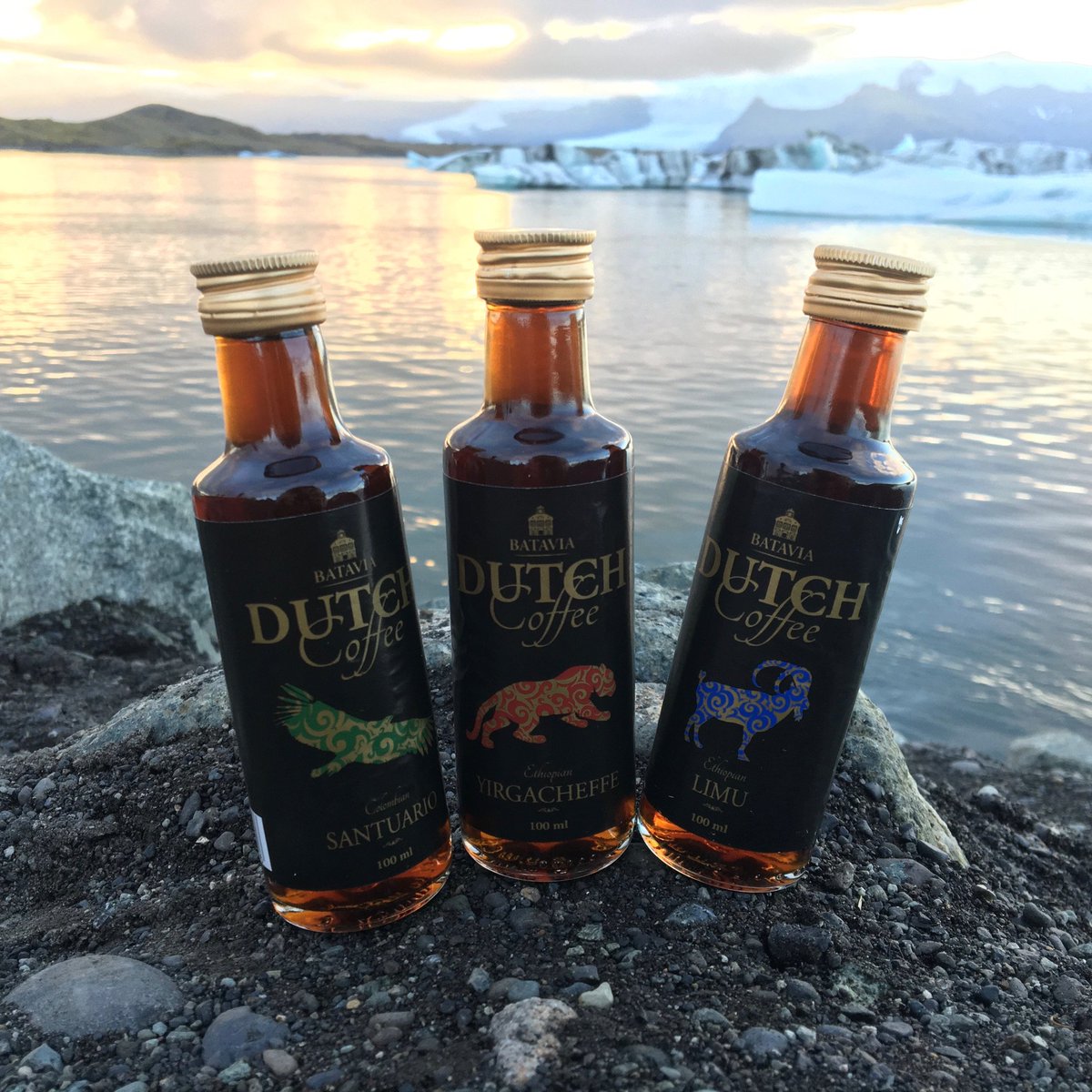BataviaColdDrip's tweet photo. “What good is the warmth of summer, without the cold of winter to give it sweetness.” - John Steinbeck. Have a sweet Monday coffeelovers! https://t.co/CgElWAYruP