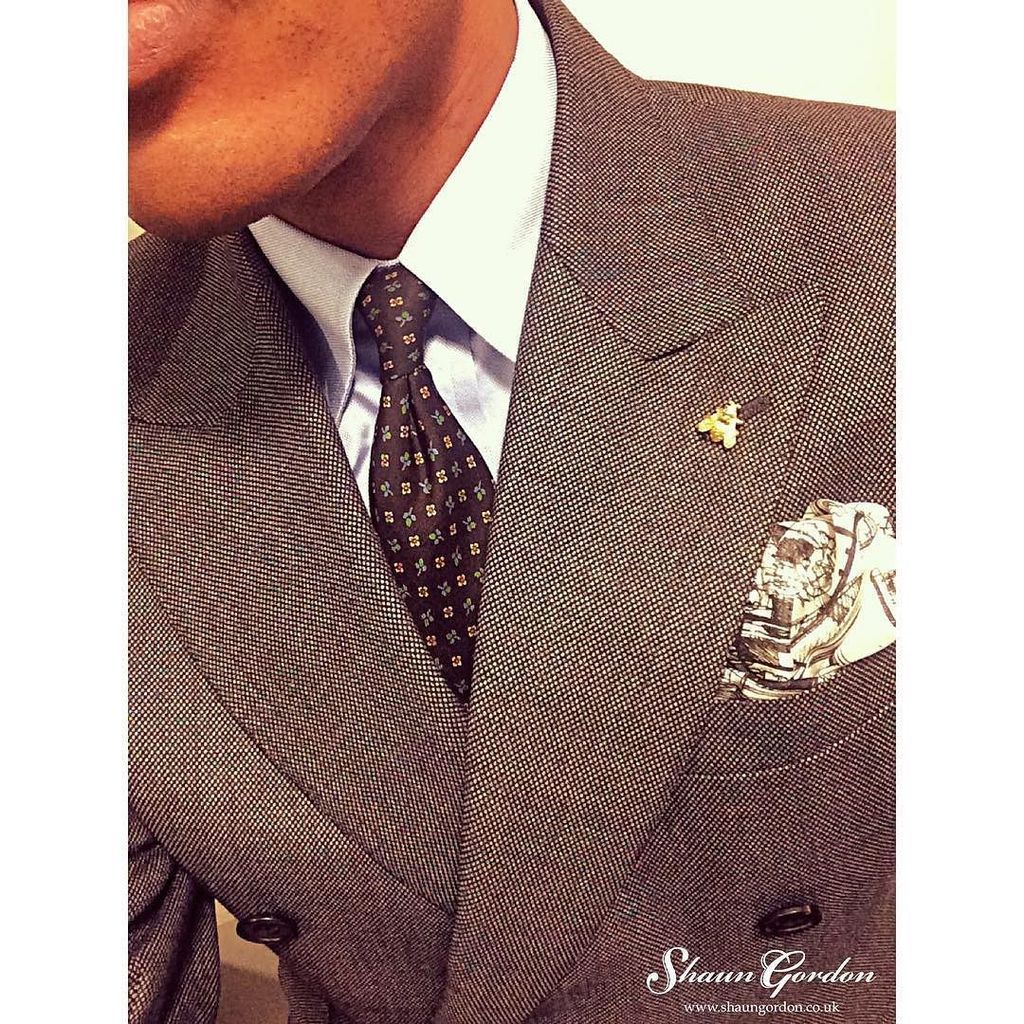 SGordonStyle's tweet photo. Franklin printed floral tie is an easy selection to go with your grey #suit - #styleinspir… https://t.co/Ns6j36xfai https://t.co/tUqQgycMaC