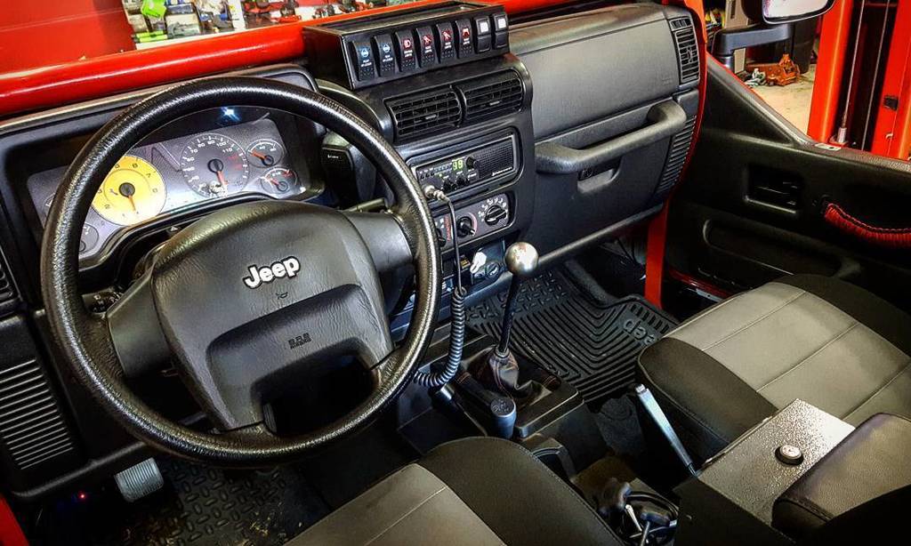 JcrOffroad's tweet photo. Inside #projectascender is all business.
Gauges by @teamadw
Atlas and twin sticks by @adv… https://t.co/0sNlDxUomK https://t.co/X5ROWB0G9z