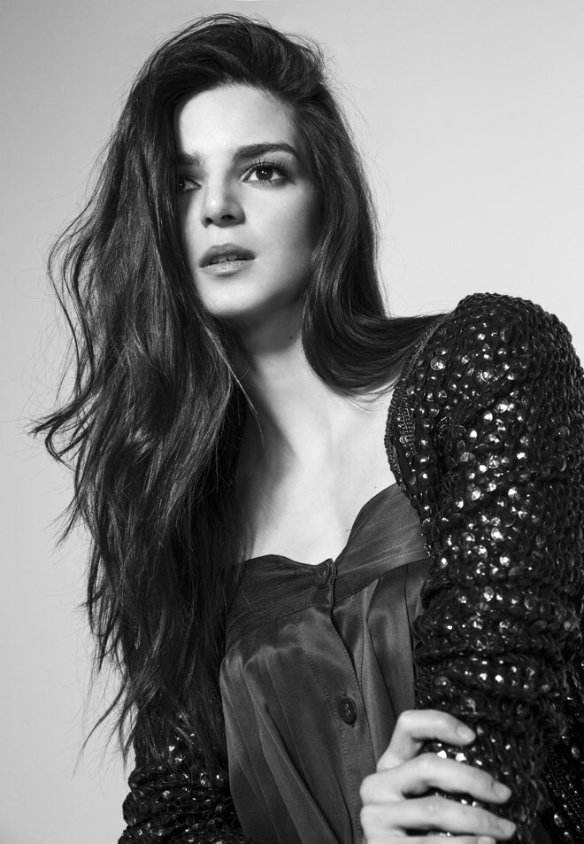    Happy birthday to the gorgeous Clara Lago! ¡Feliz cumpleaños 
