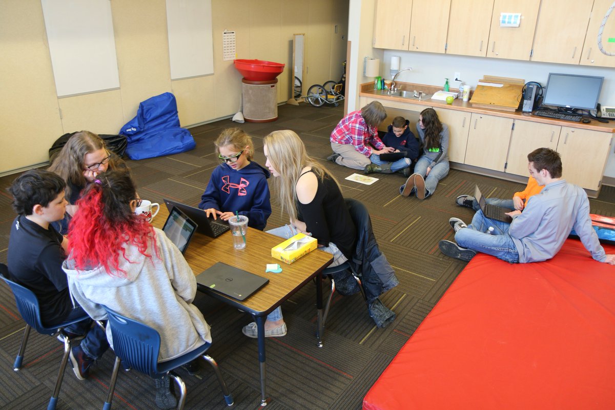 LVHS Library tweet media