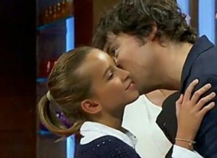 MariaQMCJ3's tweet photo. Un beso 😘 que vale millones con Jordi Cruz @NickelodeonEsp #kcainfluencerespañol #mariaquerol😜 https://t.co/2w5v3EAoQL