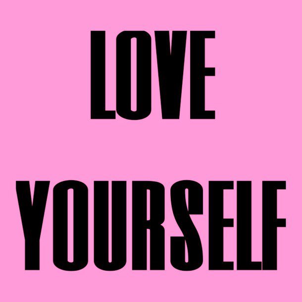 granddiva_nl's tweet image. Love your body girls! #bodypositive #stopselfhate #goldenconfidence Grand Diva Magazine