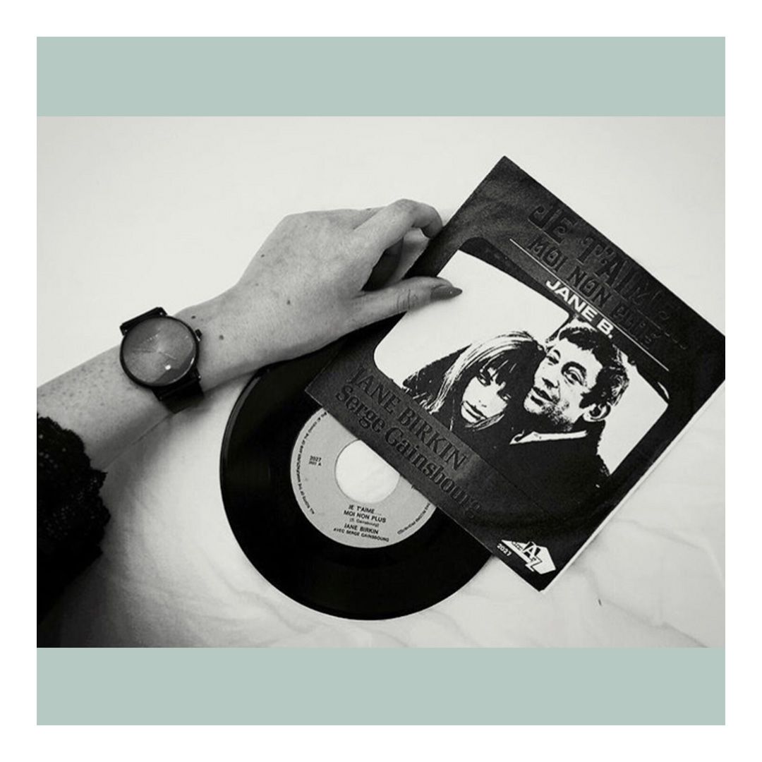 KartelWatches's tweet photo. Monday music vibes @fayeisabella #kartelwatches #meshstrap #fashion #watch #fbloggers #janebirkin #records #blackandwhite #ladieswatch https://t.co/9p7aQM4VwW