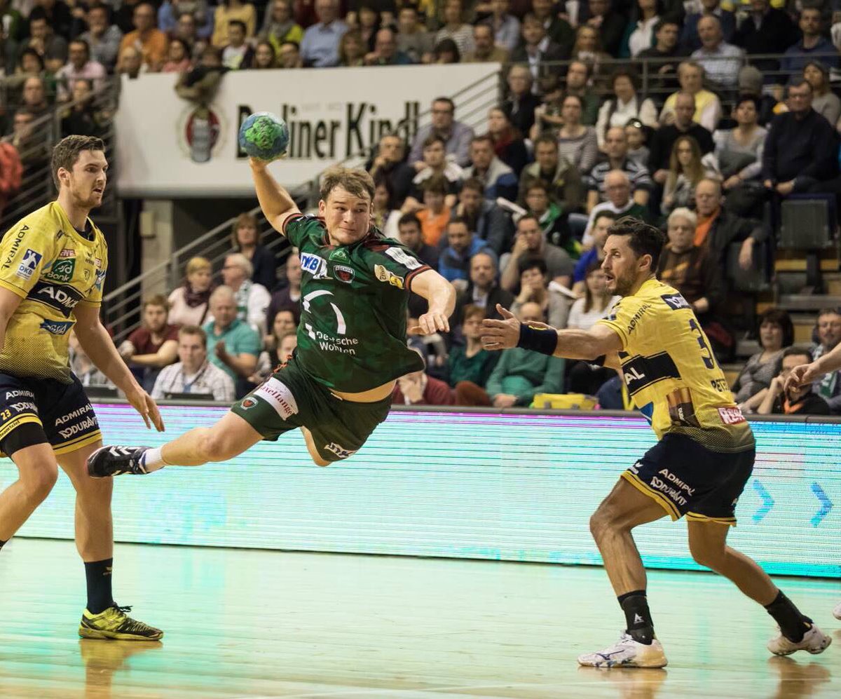 Paul Drux (@pauldrux) on Twitter photo Danke für eure Unterstützung-ein Punkt gegen <a href="/RNLoewen/">Rhein-Neckar Löwen</a> 💪🏻 <a href="/FuechseBerlin/">Füchse Berlin</a> #unserrevier Danke für eure Unterstützung-ein Punkt gegen <a href="/RNLoewen/">Rhein-Neckar Löwen</a> 💪🏻 <a href="/FuechseBerlin/">Füchse Berlin</a> #unserrevier
