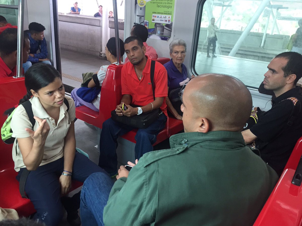 HectoRodriguez's tweet photo. Hoy fui a Cua en el Tren de los Valles del Tuy! Tremenda obra de la revolución! En los próximos días me reuniré con los trabajadores! https://t.co/NOQ2AnPxJS