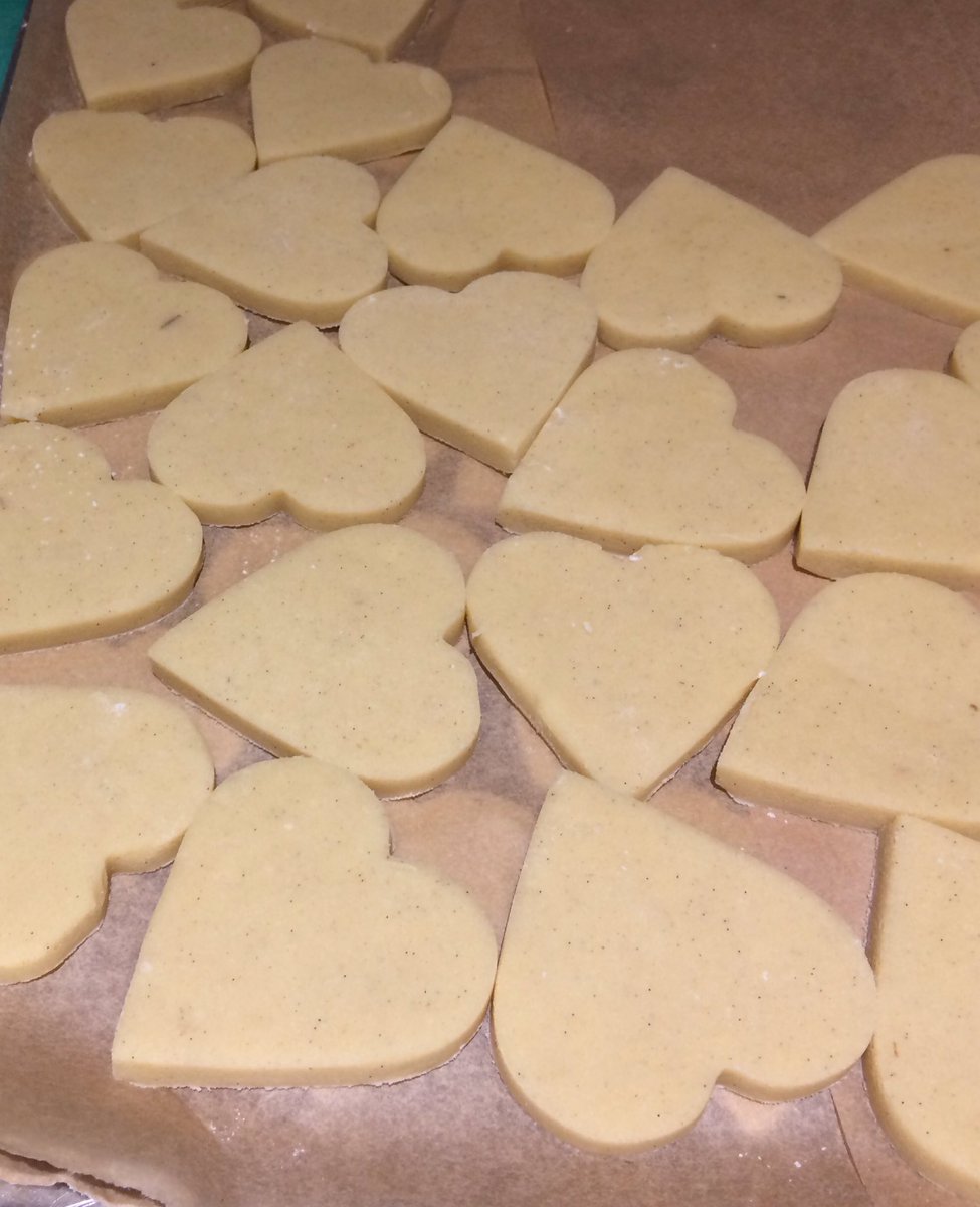 SainloEvents's tweet photo. We've been focusing on a bit of mise en place today. #behindthescenes #cheflife #hertshour #vanillashortbread #workinprogress https://t.co/mtmmcNMbnF