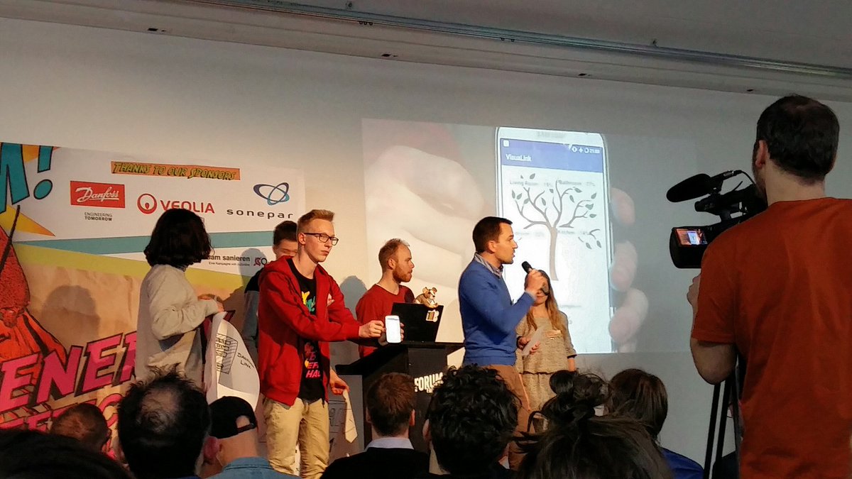 SelectCodeUG's tweet photo. Presenting the final pitches at #eehack2017 https://t.co/wwOJ0fanQk