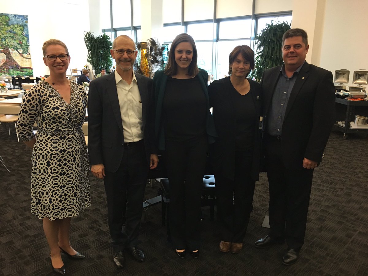 PierreViljoen1's tweet photo. #cquni Great to meet the Social Innovation Team at Tulane University. https://t.co/8MqcxZEaZZ