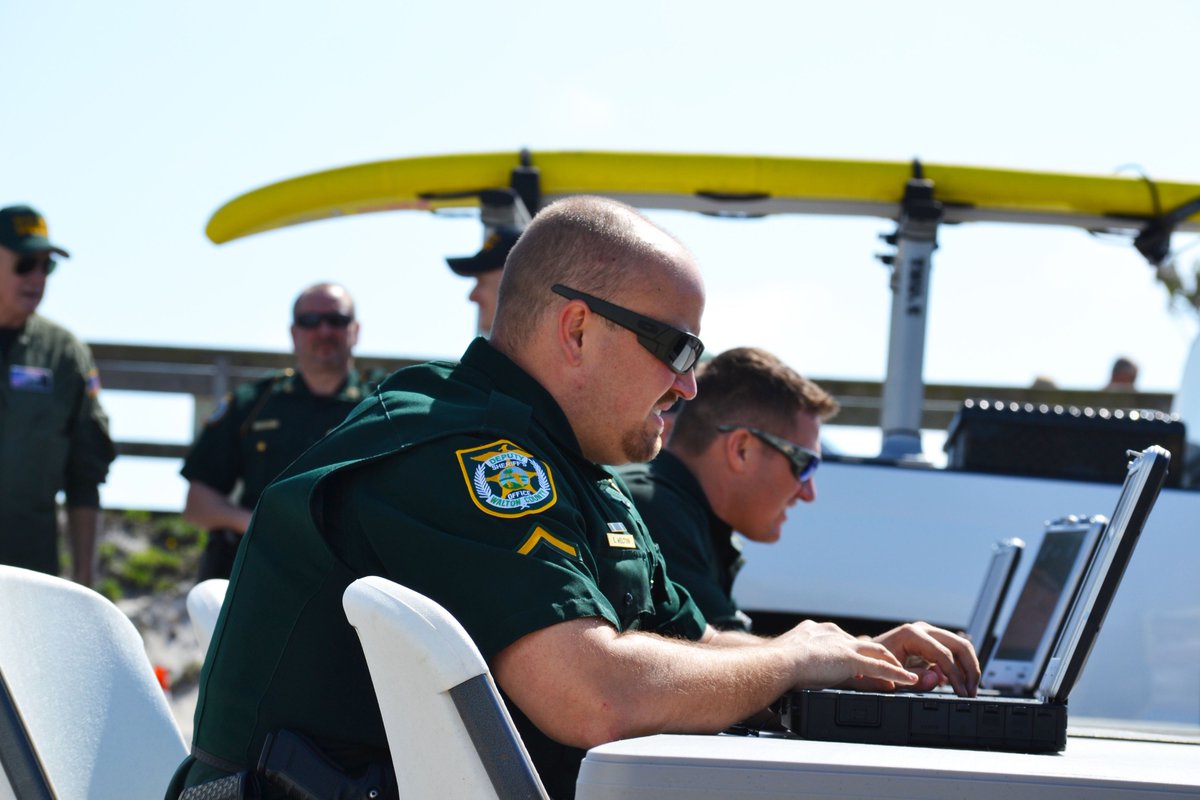 WCSOFL's tweet photo. ๐บ โ โฌ๏ธ2๏ธโฃ1๏ธโฃ= 50 mile๐ฃ๏ธ๐ to the JAIL. Can you do the math? These folks couldn't. #SpringBreak #ZeroTolerance #WeToldYouSo #BeerTears https://t.co/tnPw0afKEs