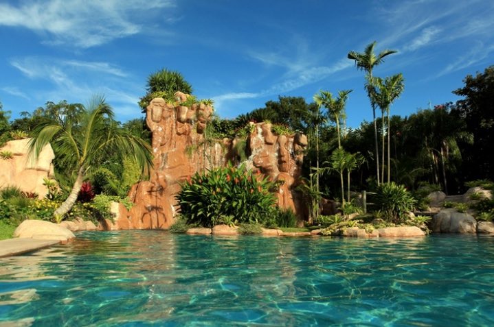 WorldPixures's tweet image. Would You Swin Here!? 🌏