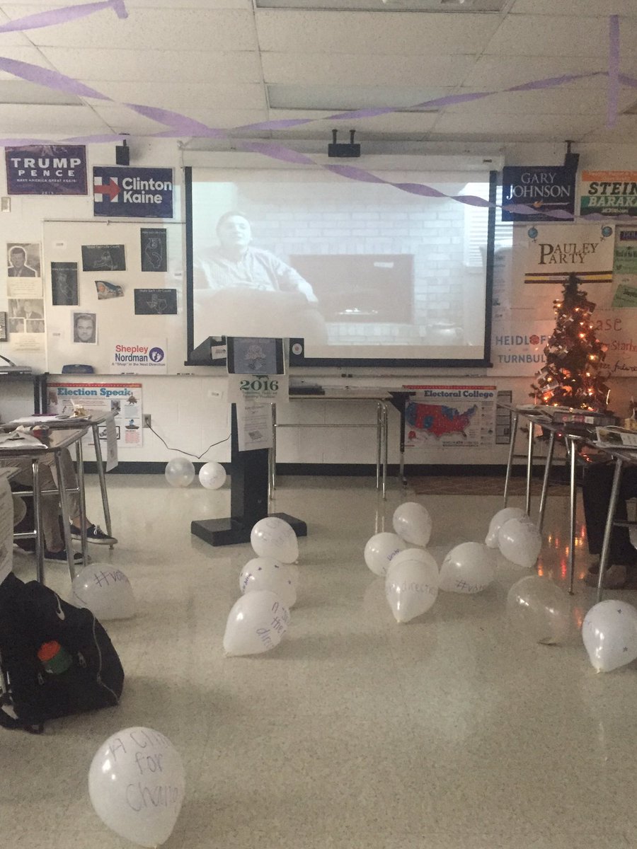 theOG_PC's tweet photo. Fireside chats with @POTUS_Starbird #VoteForMe #APGov4Life https://t.co/XISG6btEKW