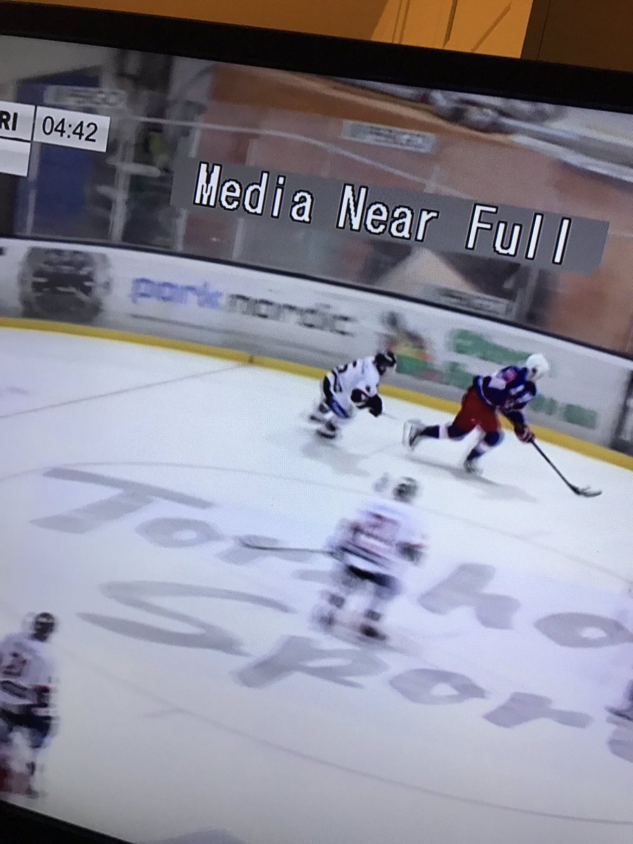 Kenneth_myhre's tweet photo. Får ikke håpe det blir mange sudden perioder da 😂🙈#Urutt #tv2sumo #sluttspill #2hockey https://t.co/aUp2KDm9H8