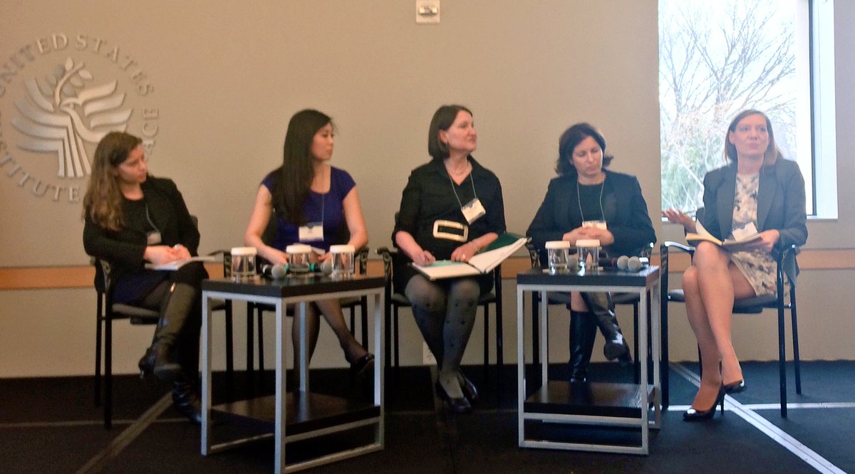 ais003's tweet photo. #GPW2017 session on p3s to support refugees & making the business case for humanitarian aid #SDGs #humanrights #ladypanel https://t.co/7lkNYEzaFU