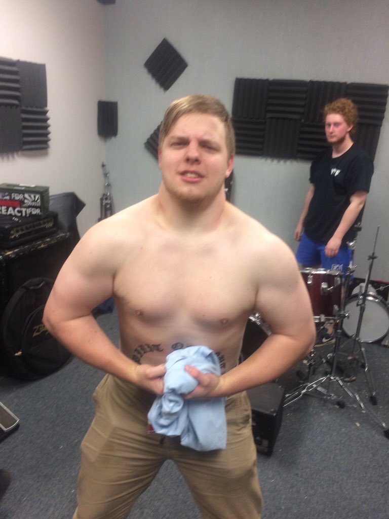 Who is more jacked? Mongo Dave or Brandon from The Flats?