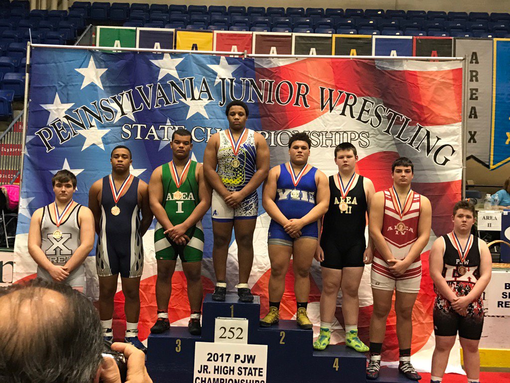 KKcarson33's tweet photo. 2nd place this week at the state tournament. I'm a very proud dad. Congrats son https://t.co/fClbF5Ur5A