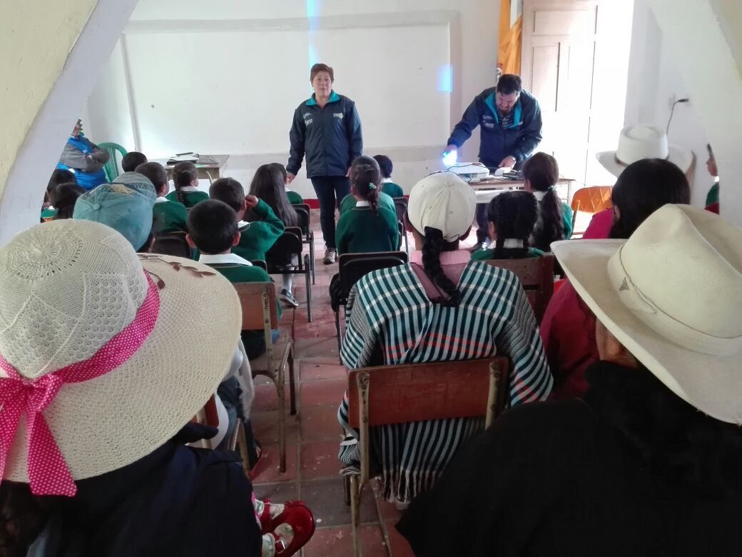 ItboyBoyaca's tweet photo. 78 menores de la I.E. Sorca Abajo de Nuevo Colón y 31 padres de familia de este municipio fueron capacitados en seguridad vial #Hoy https://t.co/gJKDf1Lkf6