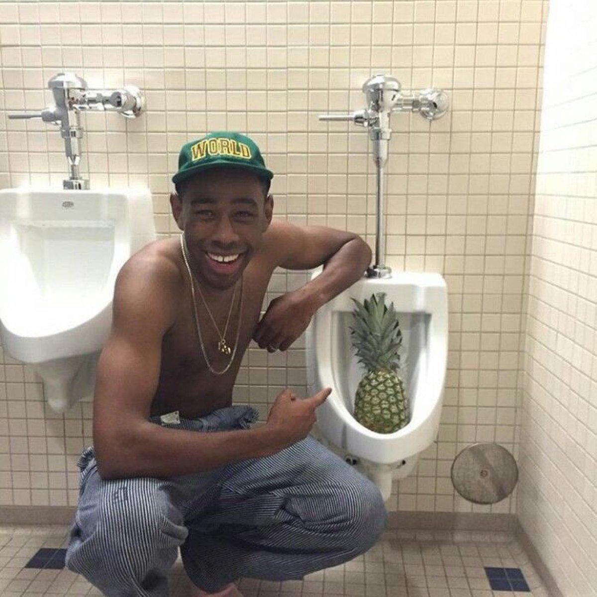 vurtuals's tweet image. hello i need friends so for every rt/like this gets i will Pet my dog and call him a good boy please nd thank U !!!!!